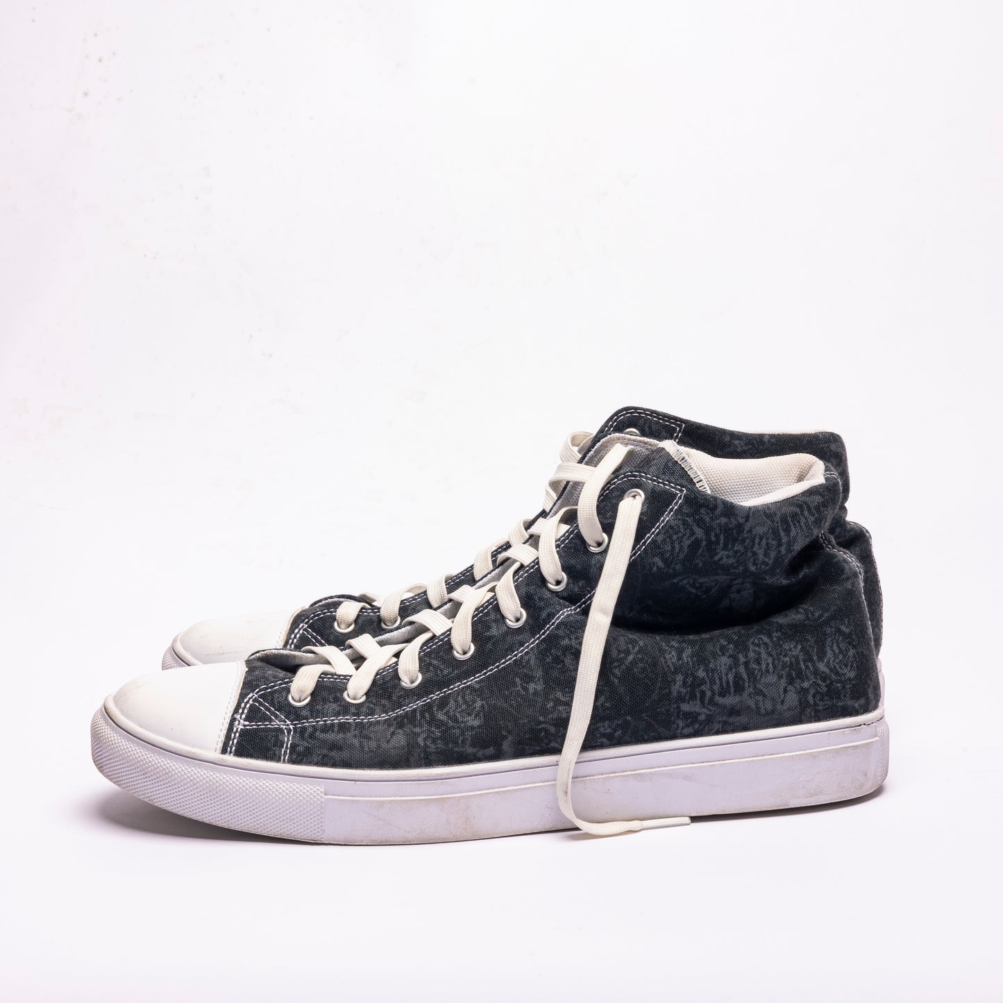 MOMENTO MORI high tops